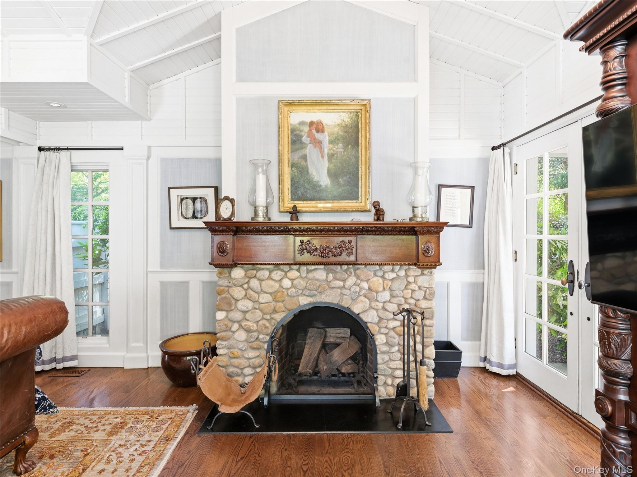 2 Aspen Place Great Neck, NY 11021 - Photo 22 of 48 Primary Bedroom Fireplace