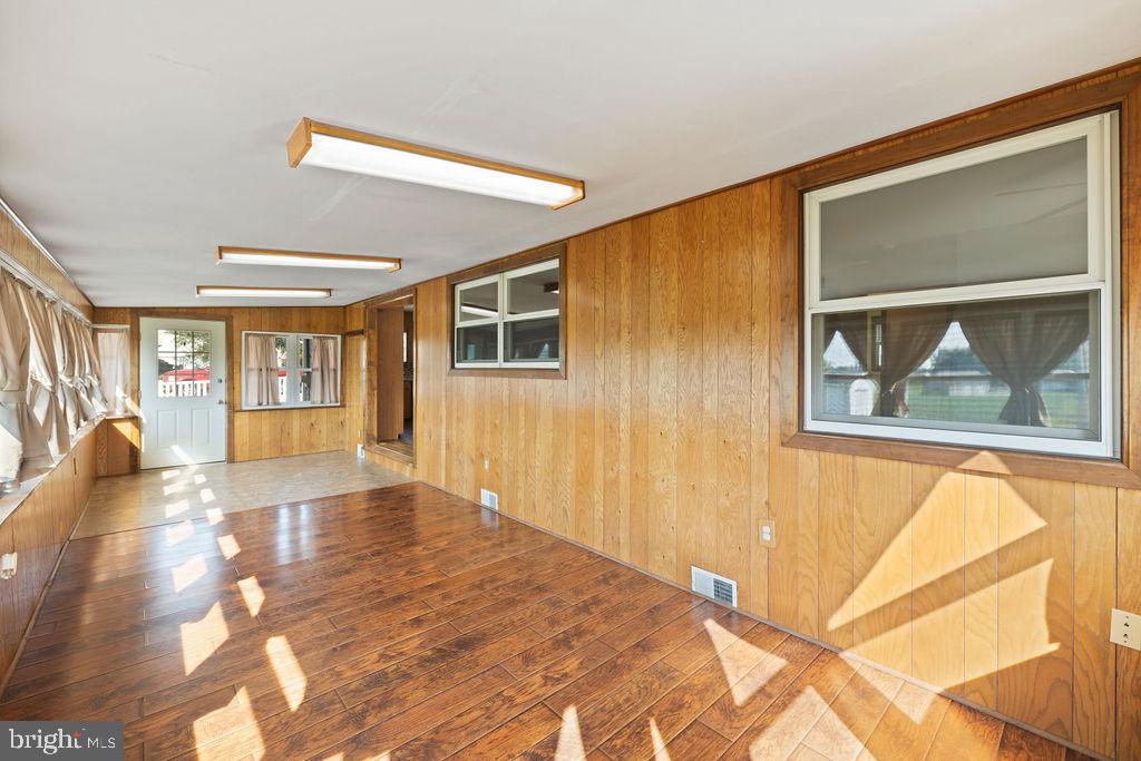 1098 Bon-Ox Road Gettysburg, PA 17325 - Photo 26 of 41 Perfect area for dining or entertaining!