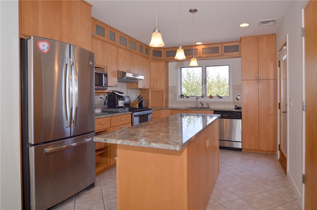 1337 Anthony Road Portsmouth, RI 02871 - Photo 5 of 17