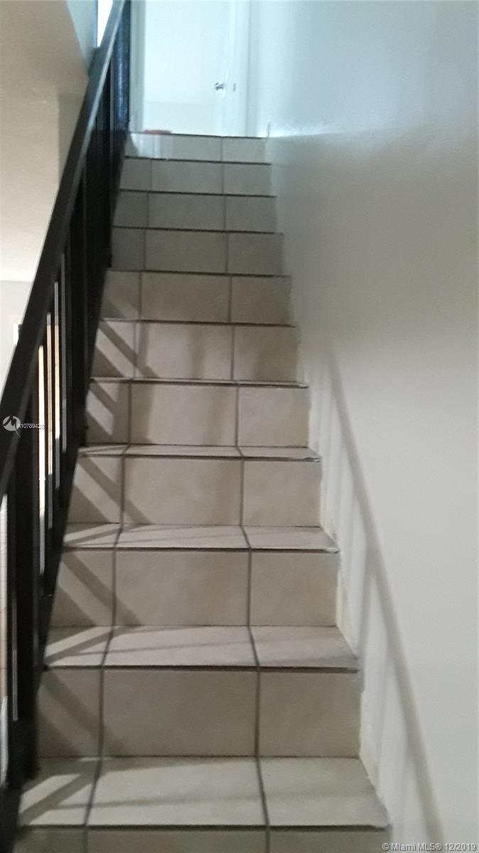 2319 West 60th Street, Unit D212 Hialeah, FL 33016 - Photo 6 of 10