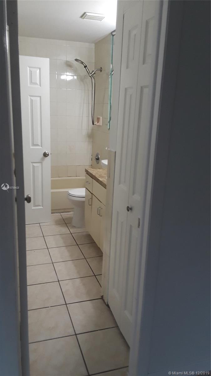 2319 West 60th Street, Unit D212 Hialeah, FL 33016 - Photo 7 of 10