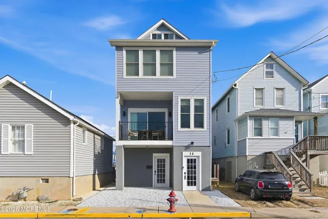 $950,000 | 28 2nd Street, Highlands, NJ 07732