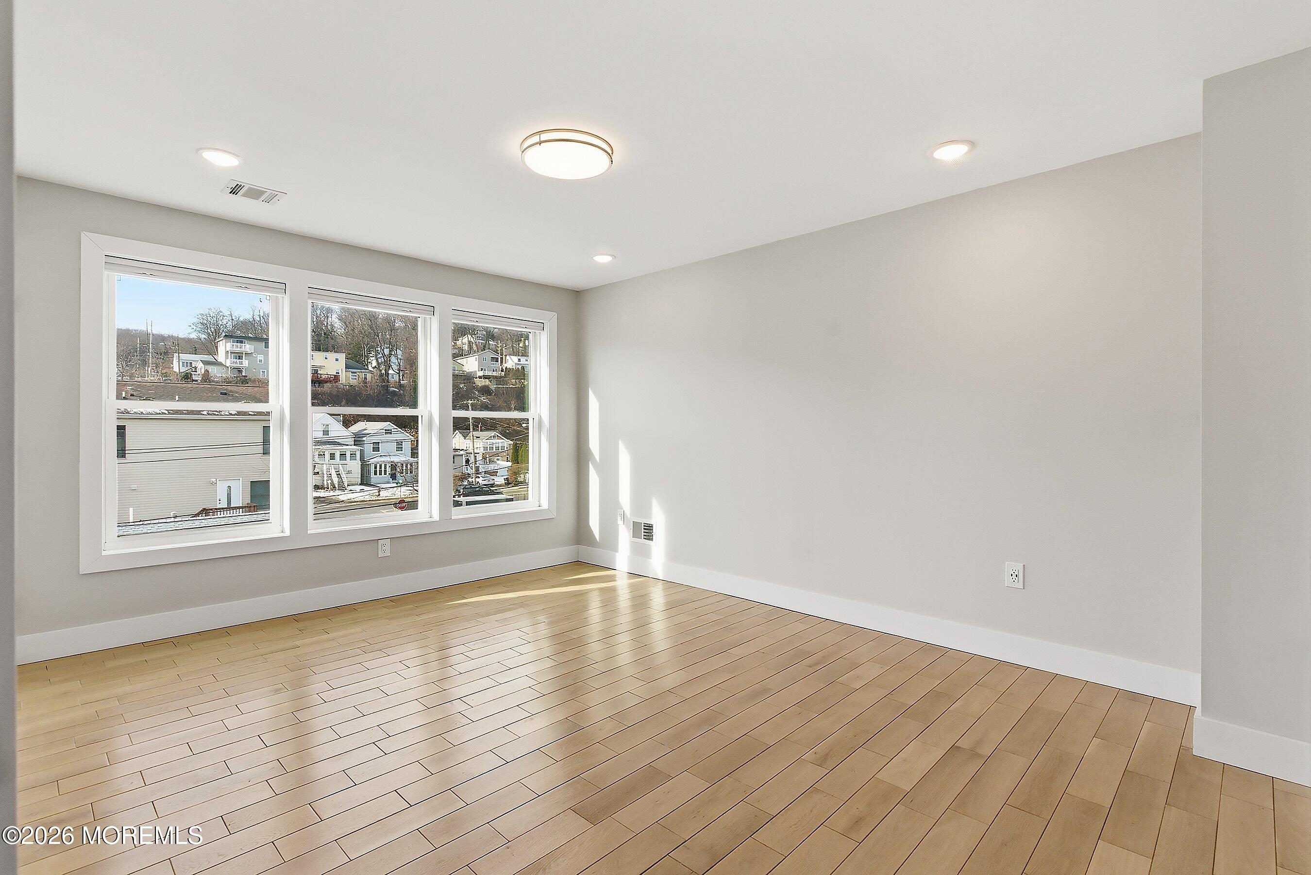 28 2nd Street Highlands, NJ 07732 - Photo 26 of 56 29-Bed 3