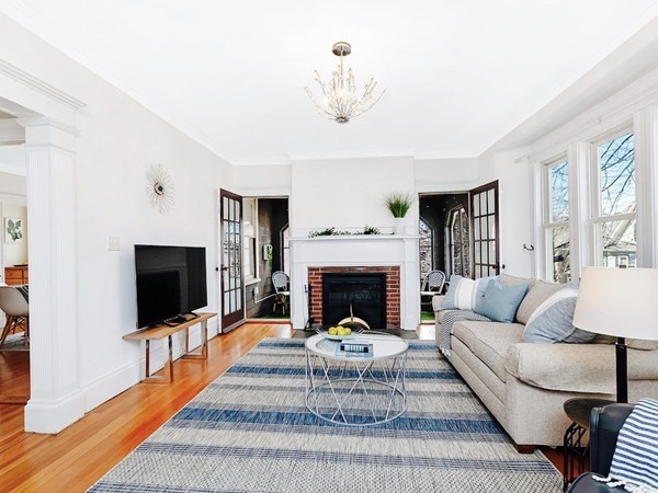 15 Warwick Road, Unit 2 Belmont, MA 02478 - Photo 5 of 22 Gallery Image 5
