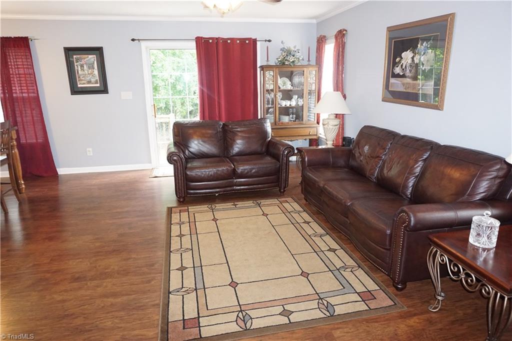 331 Ridgeland Drive High Point, NC 27262 - Photo 13 of 17 Great Room