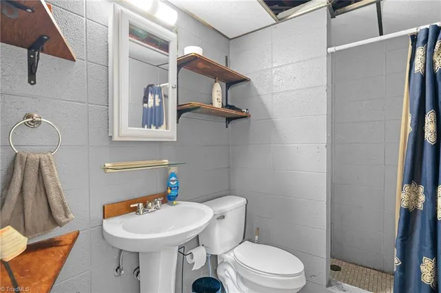 $270,000 | 607 West Academy Street, Randleman, NC 27317