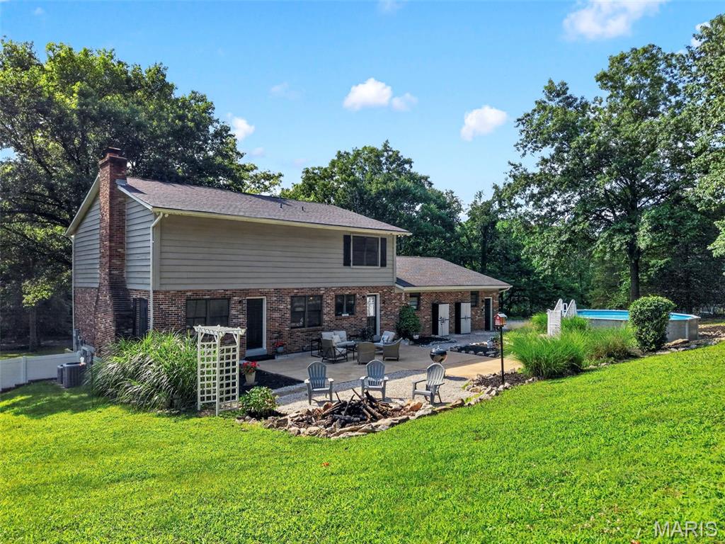 2710 Wild Valley Drive High Ridge, MO 63049 - Photo 6 of 79