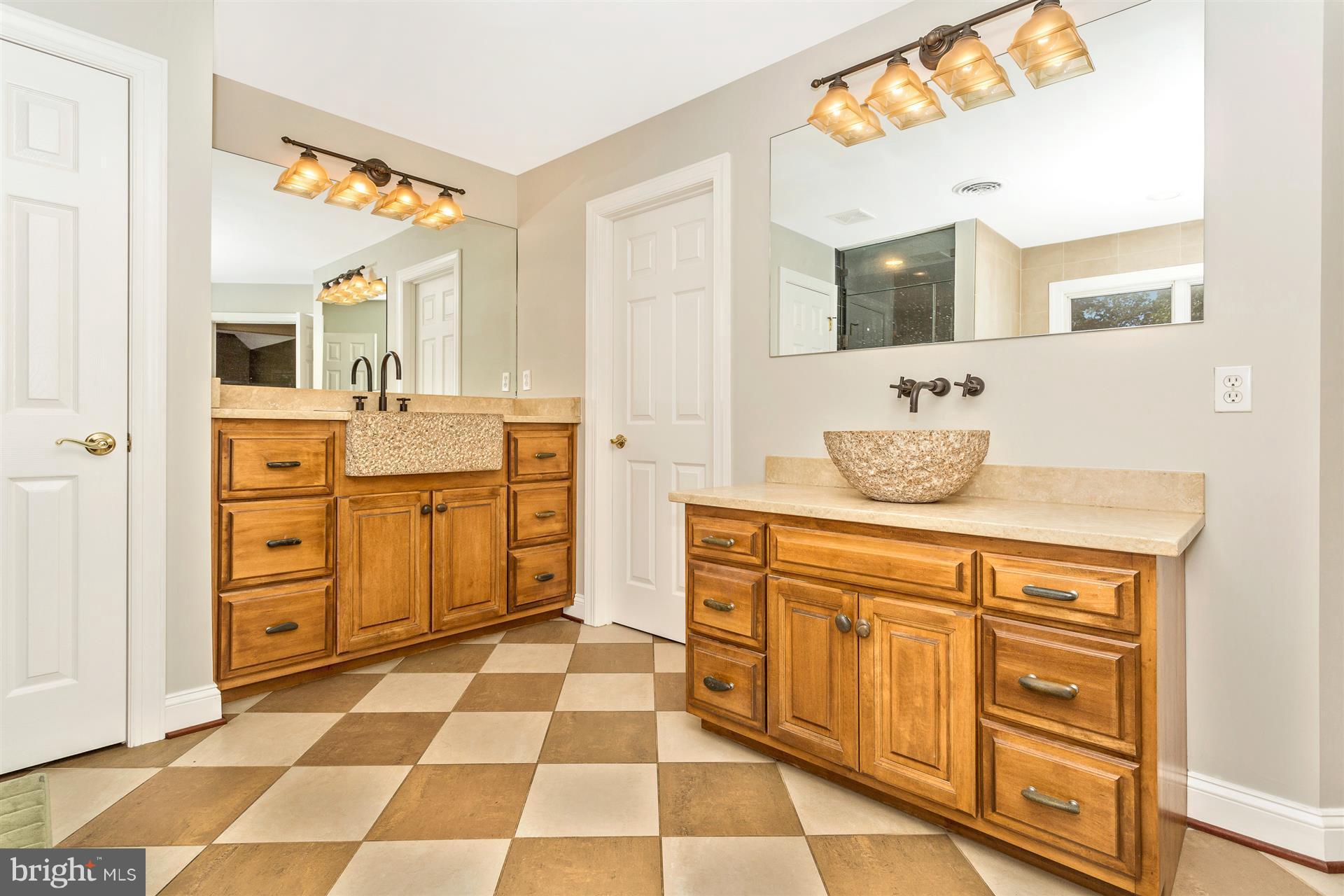 775 Lone Tree Road Westminster, MD 21157 - Photo 21 of 30 Bath (Master)