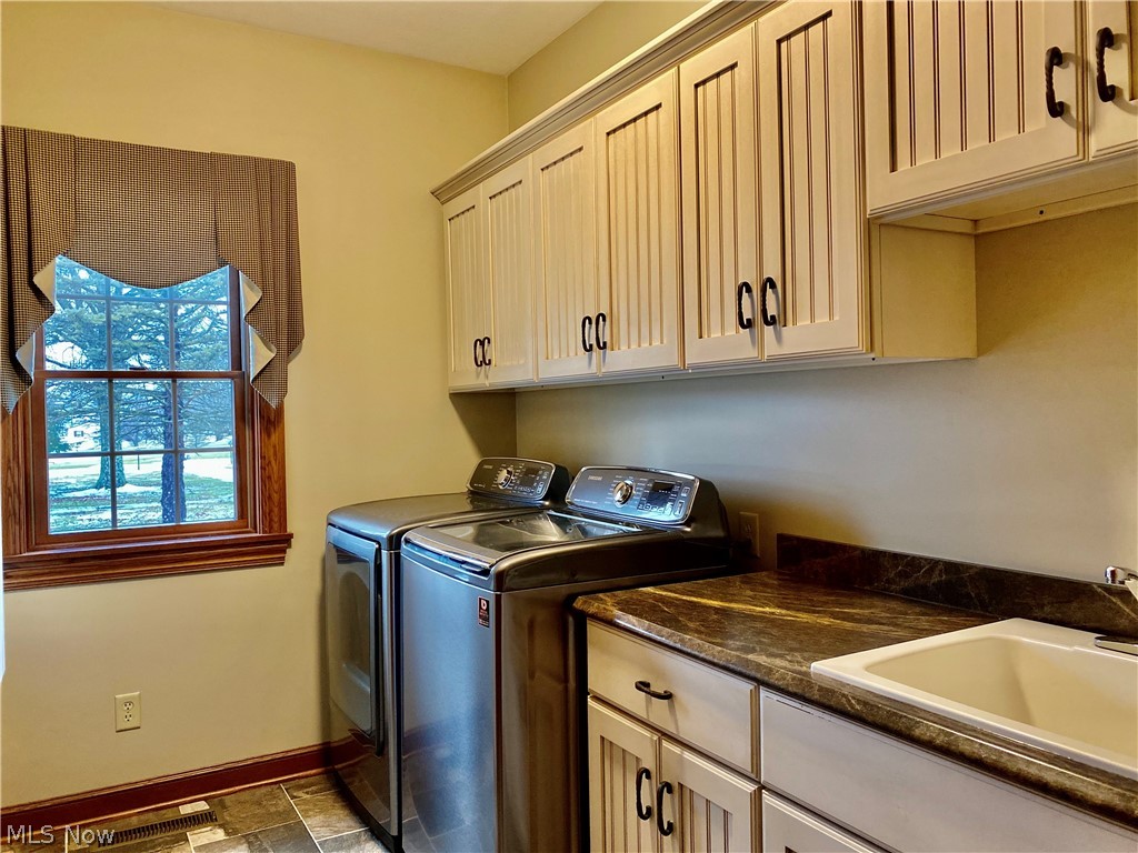 6298 Wolf Run Road Southeast Dennison, OH 44621 - Photo 14 of 28