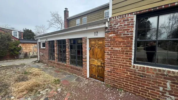 $509,900 | 17 Jade Street, Oakdale, NY 11769