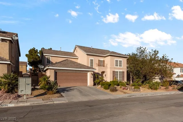 $2,200 | 9570 Teton Vista Avenue, Las Vegas, NV 89117