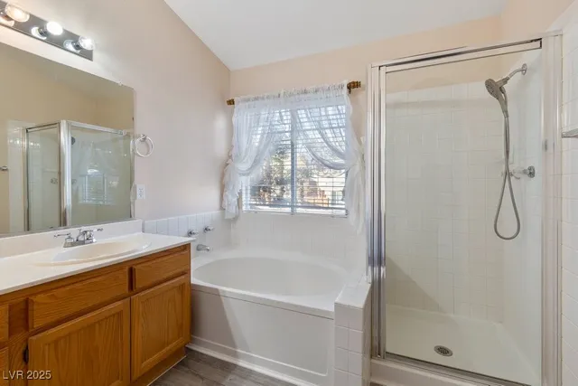 $2,200 | 9570 Teton Vista Avenue, Las Vegas, NV 89117