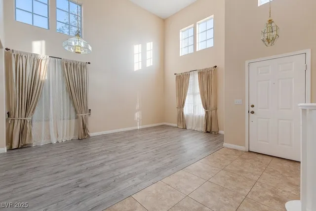 $2,200 | 9570 Teton Vista Avenue, Las Vegas, NV 89117