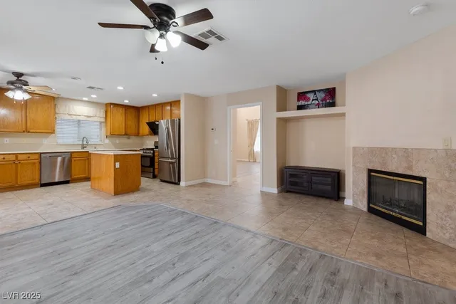 $2,200 | 9570 Teton Vista Avenue, Las Vegas, NV 89117