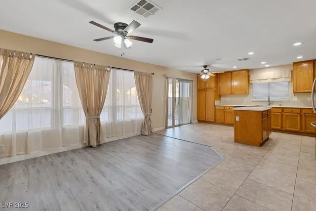 $2,200 | 9570 Teton Vista Avenue, Las Vegas, NV 89117