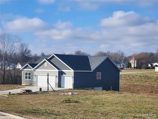 $310,000 | 9105 Birchwood Court, Fairview Heights, IL 62208