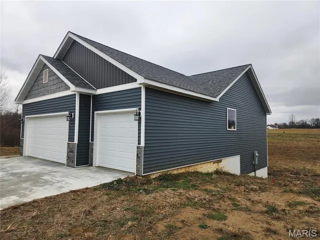 $310,000 | 9105 Birchwood Court, Fairview Heights, IL 62208