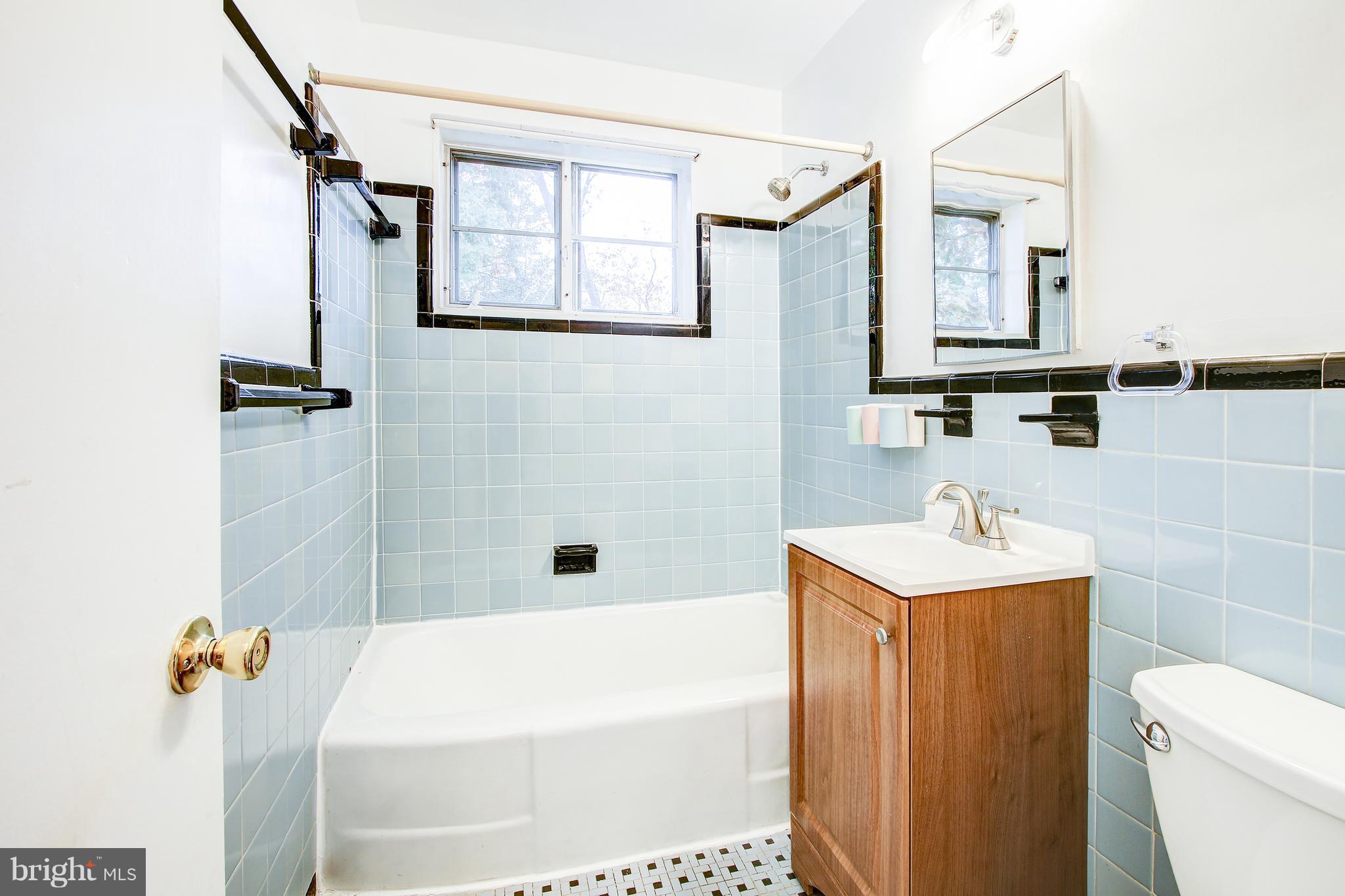 2420 Homestead Drive Silver Spring, MD 20902 - Photo 18 of 31 Full bathroom main level