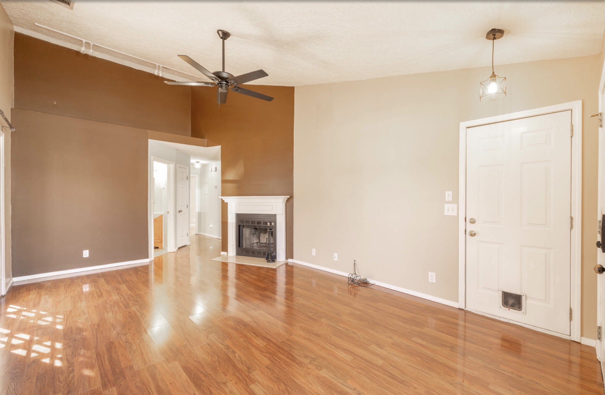 2341 Benay Road Nashville, TN 37214 - Photo 4 of 29