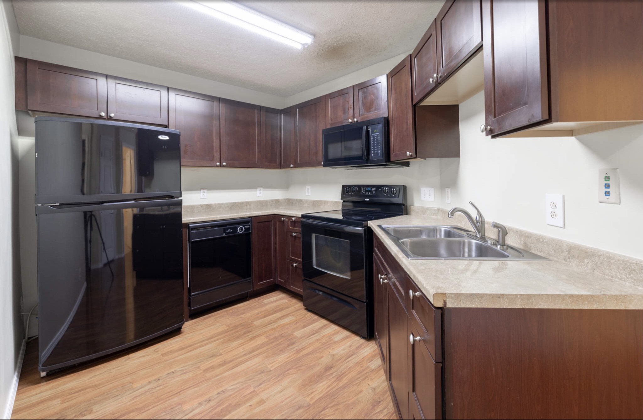 2341 Benay Road Nashville, TN 37214 - Photo 8 of 29