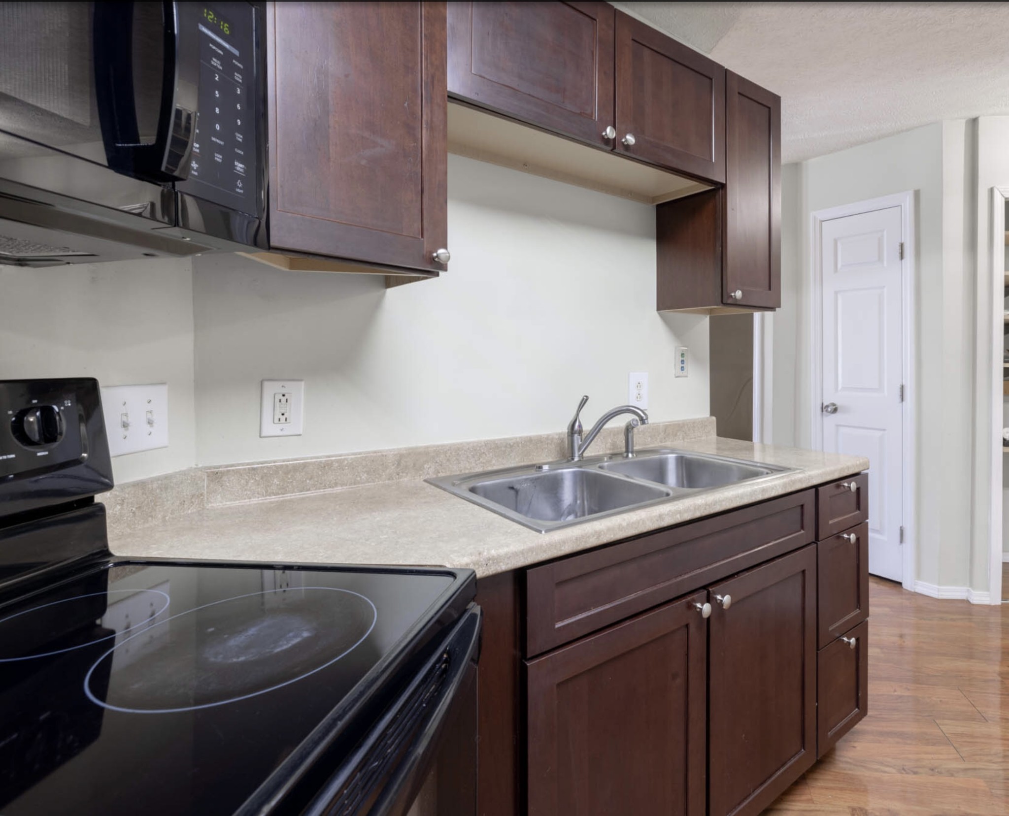 2341 Benay Road Nashville, TN 37214 - Photo 10 of 29