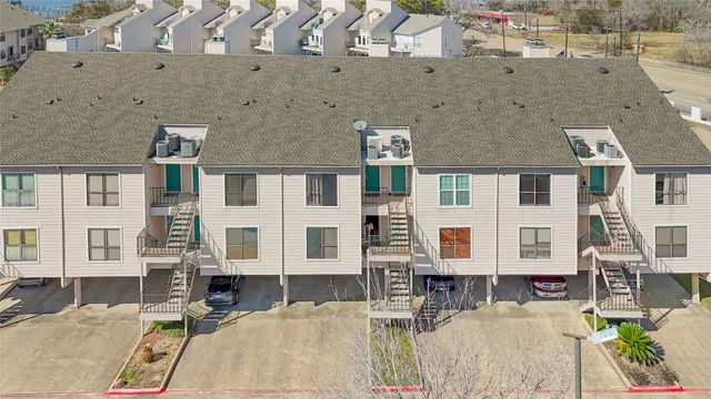 $160,000 | 3663 East NASA Parkway, Unit 407, Seabrook, TX 77586