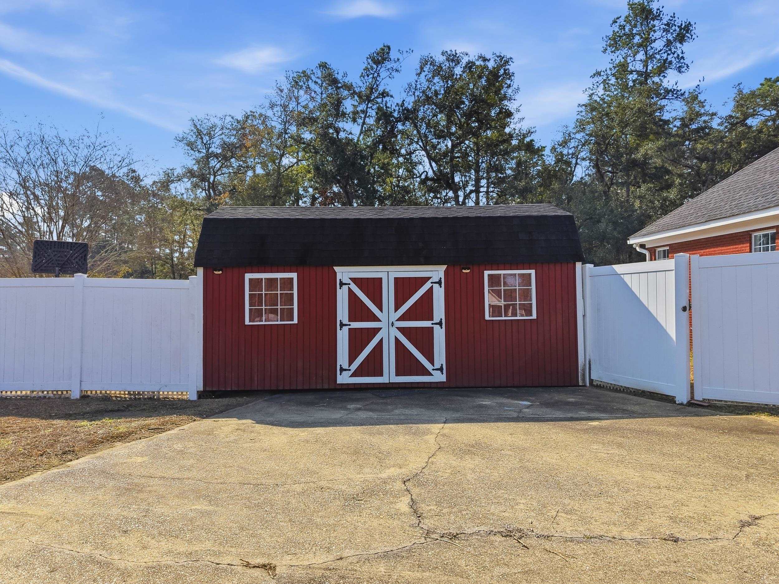 2000 Ashton Way Bainbridge, GA 39819 - Photo 3 of 55