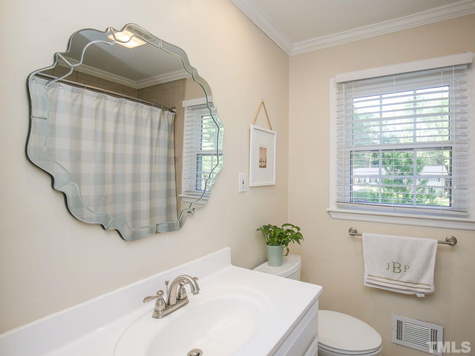 908 Temple Street Raleigh, NC 27609 - Photo 17 of 44 Gallery Image 17