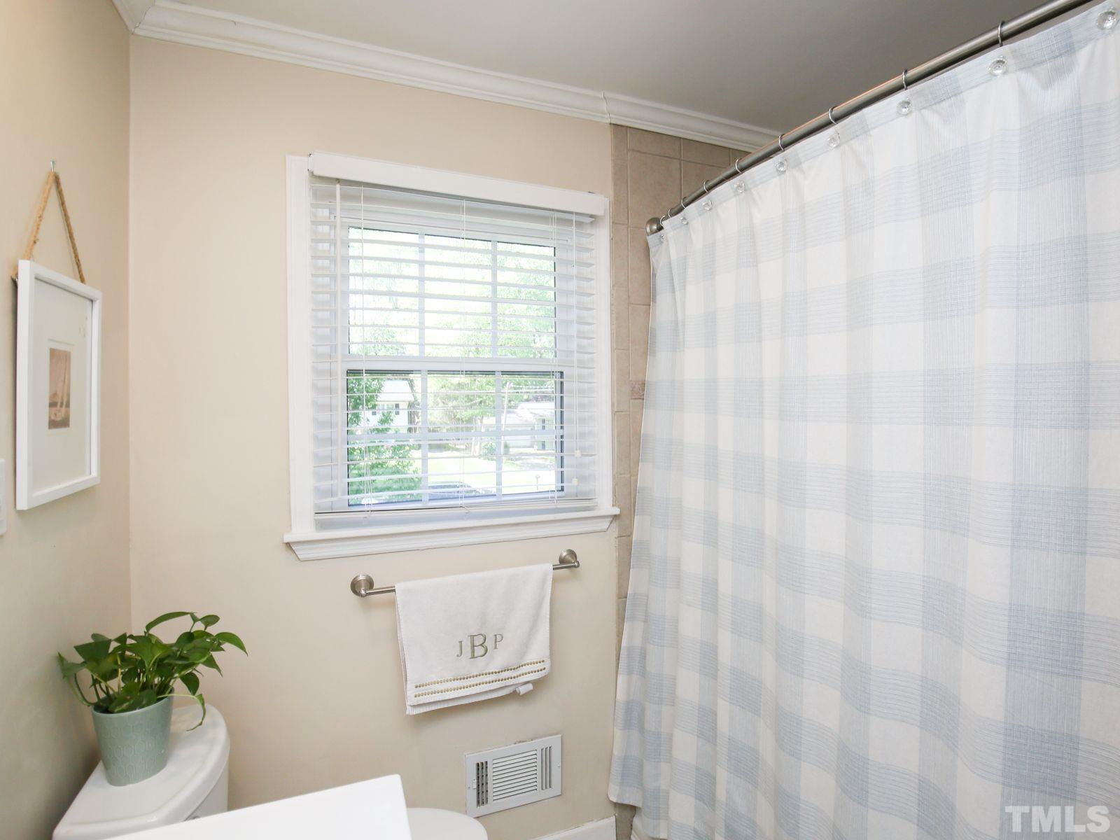 908 Temple Street Raleigh, NC 27609 - Photo 18 of 44 Gallery Image 18
