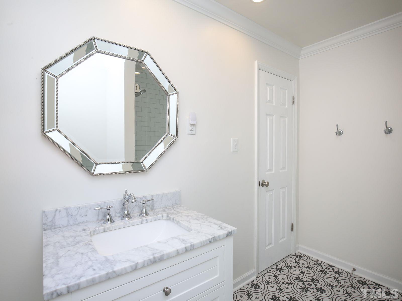 908 Temple Street Raleigh, NC 27609 - Photo 28 of 44 Gallery Image 28