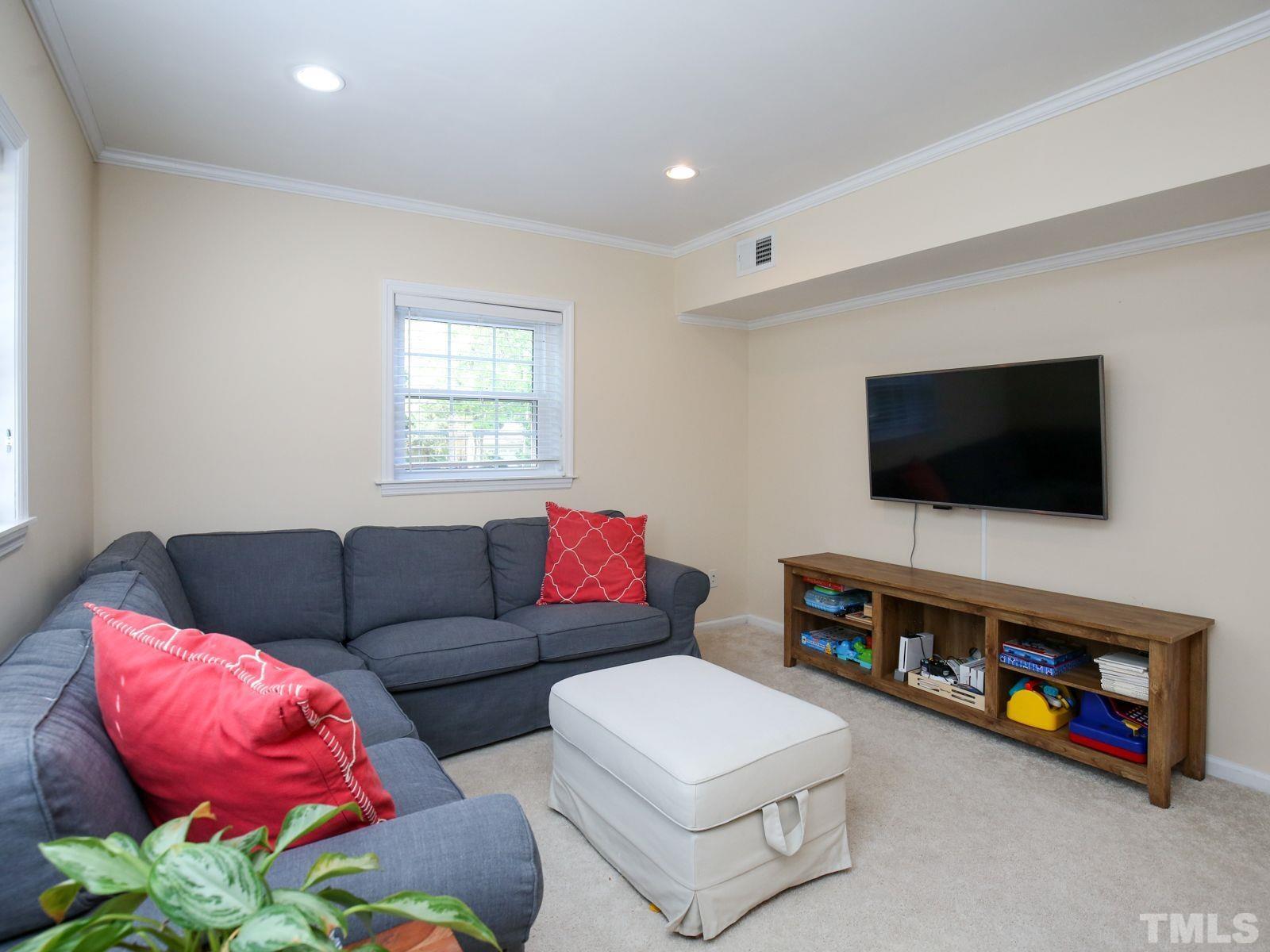 908 Temple Street Raleigh, NC 27609 - Photo 32 of 44 Gallery Image 32