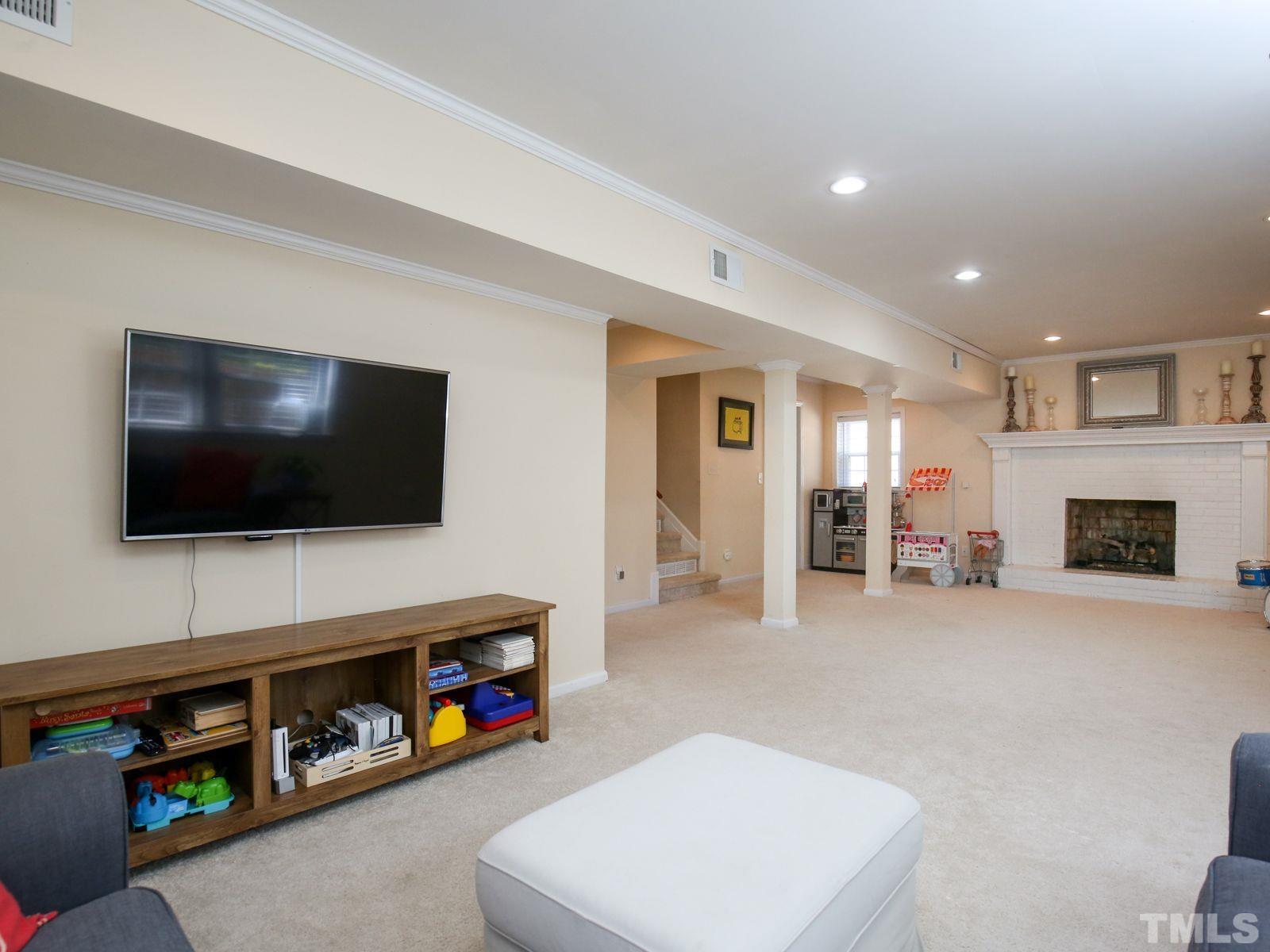 908 Temple Street Raleigh, NC 27609 - Photo 33 of 44 Gallery Image 33