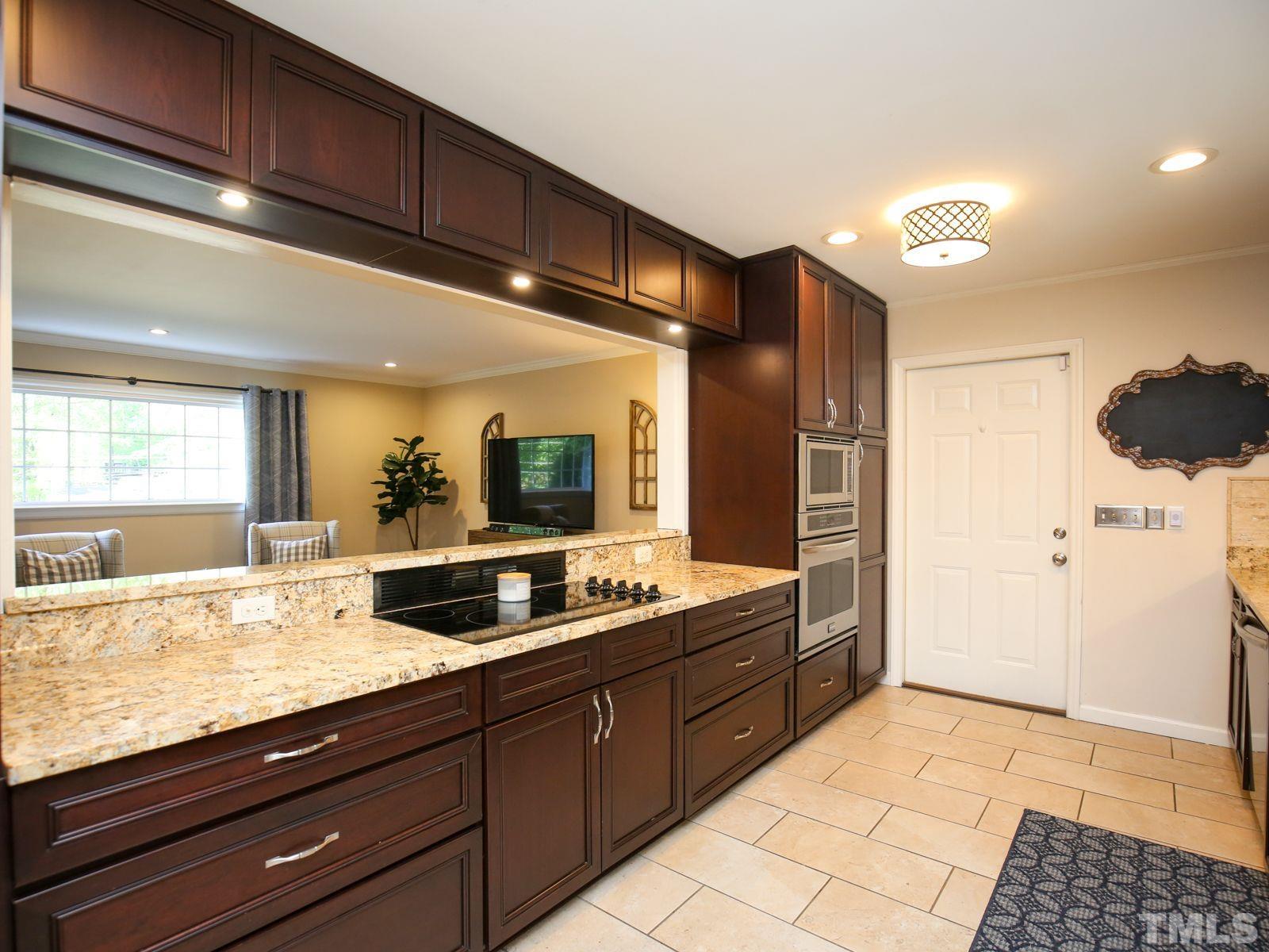 908 Temple Street Raleigh, NC 27609 - Photo 9 of 44 Gallery Image 9