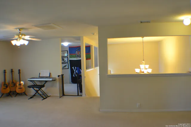 $2,000 | 1715 Mountain Brook, Schertz, TX 78154