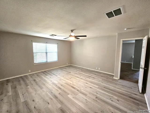 $2,000 | 1715 Mountain Brook, Schertz, TX 78154