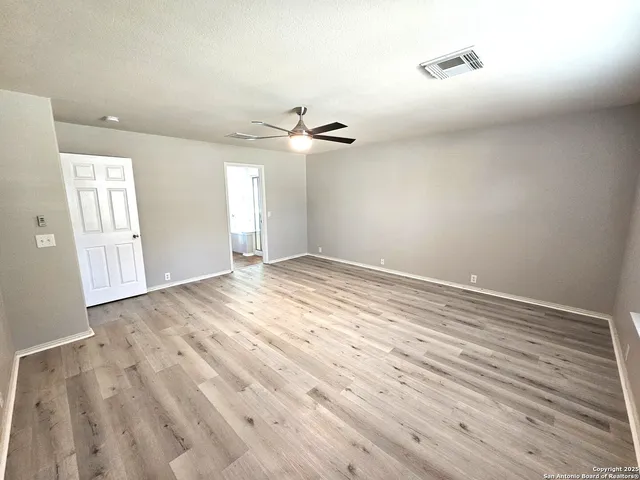 $2,000 | 1715 Mountain Brook, Schertz, TX 78154