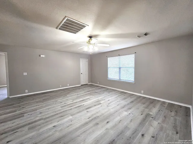 $2,000 | 1715 Mountain Brook, Schertz, TX 78154