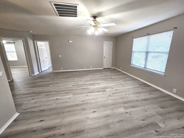 $2,000 | 1715 Mountain Brook, Schertz, TX 78154