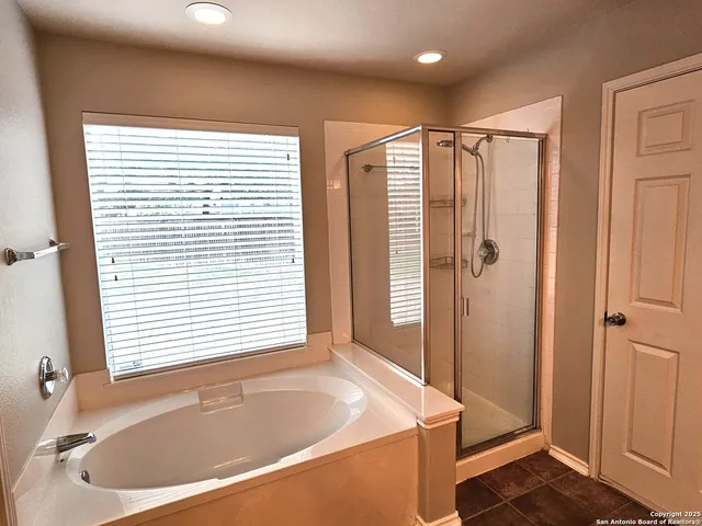 $2,000 | 1715 Mountain Brook, Schertz, TX 78154