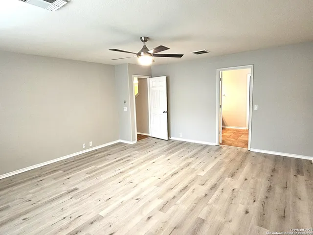 $2,000 | 1715 Mountain Brook, Schertz, TX 78154