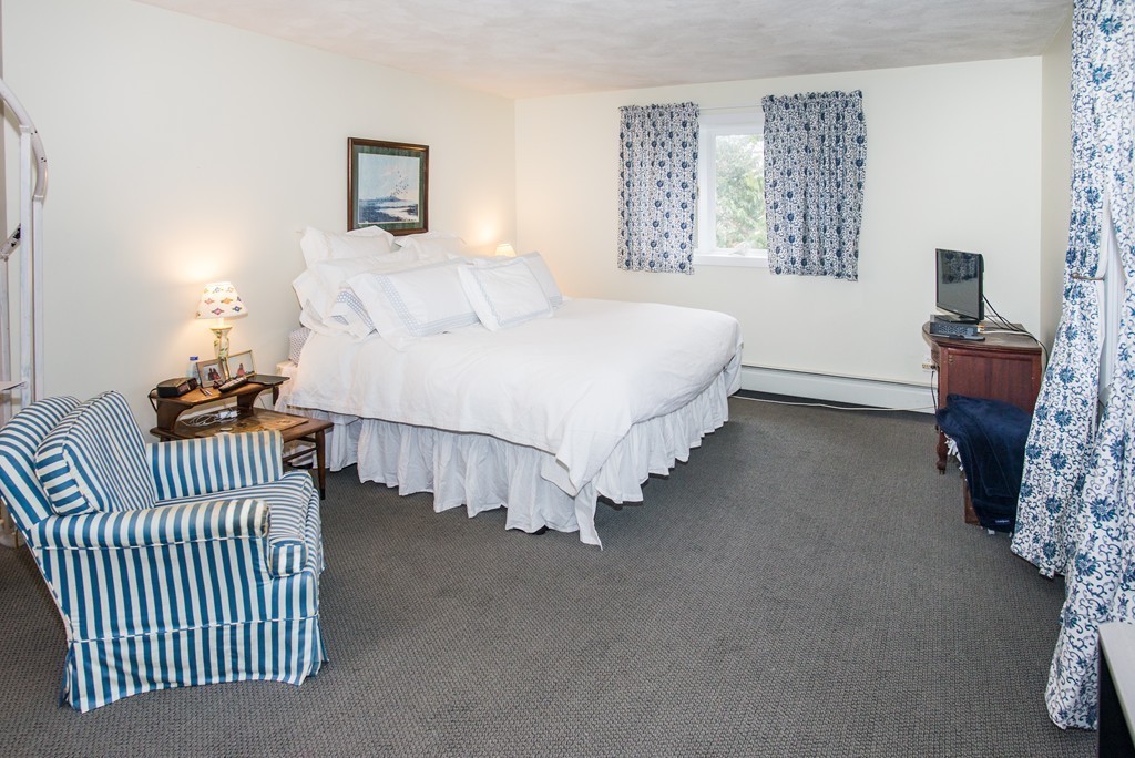 16 Pleasant Valley Road Westwood, MA 02090 - Photo 11 of 15 Gallery Image 11