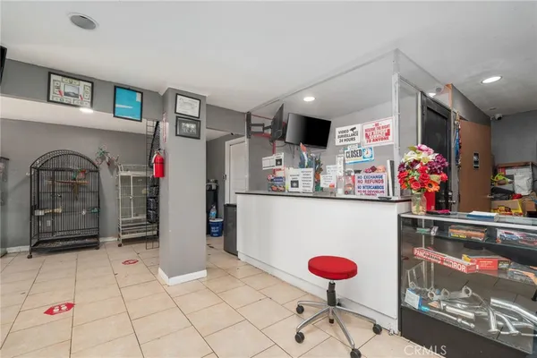 $1,000,000 | 10240 Atlantic Avenue, South Gate, CA 90280