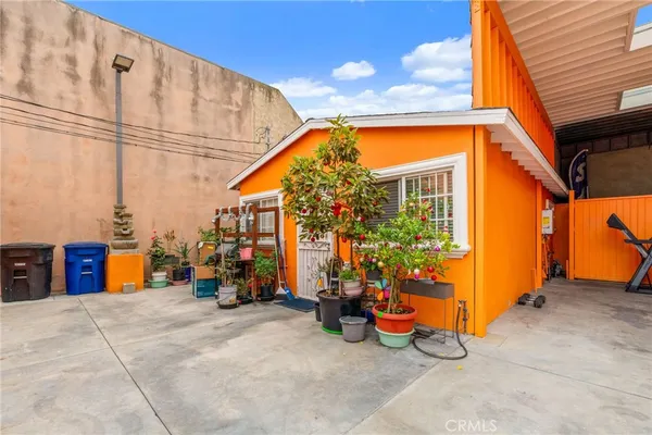 $1,000,000 | 10240 Atlantic Avenue, South Gate, CA 90280