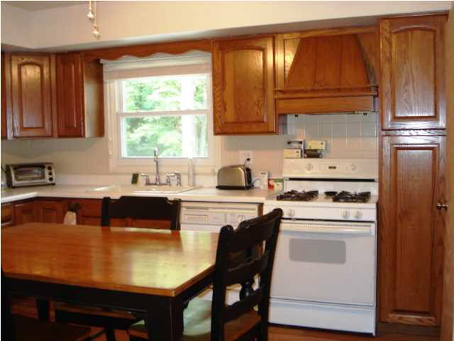 6588 Ferstel Road Newburgh, IN 47630 - Photo 6 of 16 Gallery Image 6