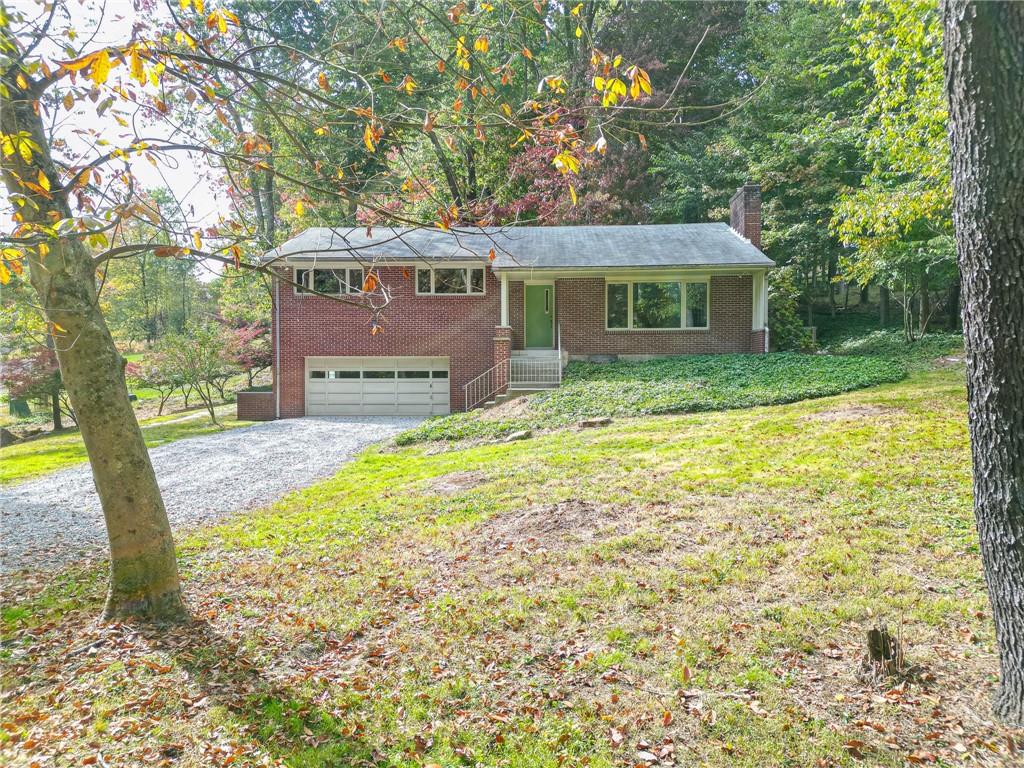 2299 Clearvue Road Pittsburgh, PA 15237 - Photo 3 of 38 Gallery Image 3