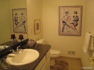 4245 Fieldbrook Road West Bloomfield, MI 48323 - Photo 11 of 13 Fieldbrook Powder Room