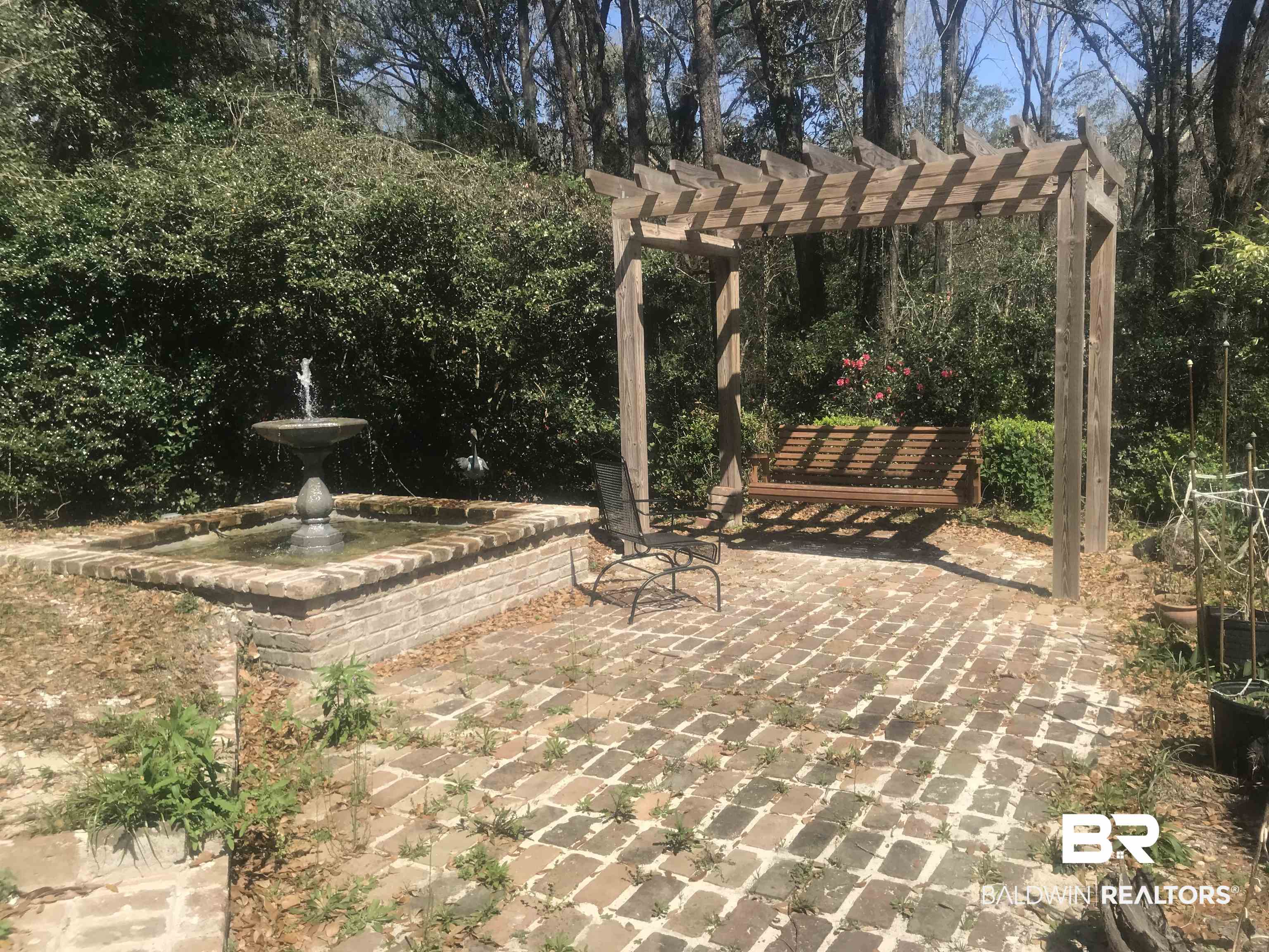 425 Byron Avenue East Mobile, AL 36609 - Photo 3 of 5
