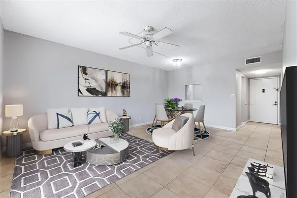 $2,000 | 4354 Northwest 9th Avenue, Unit 123D, Deerfield Beach, FL 33064