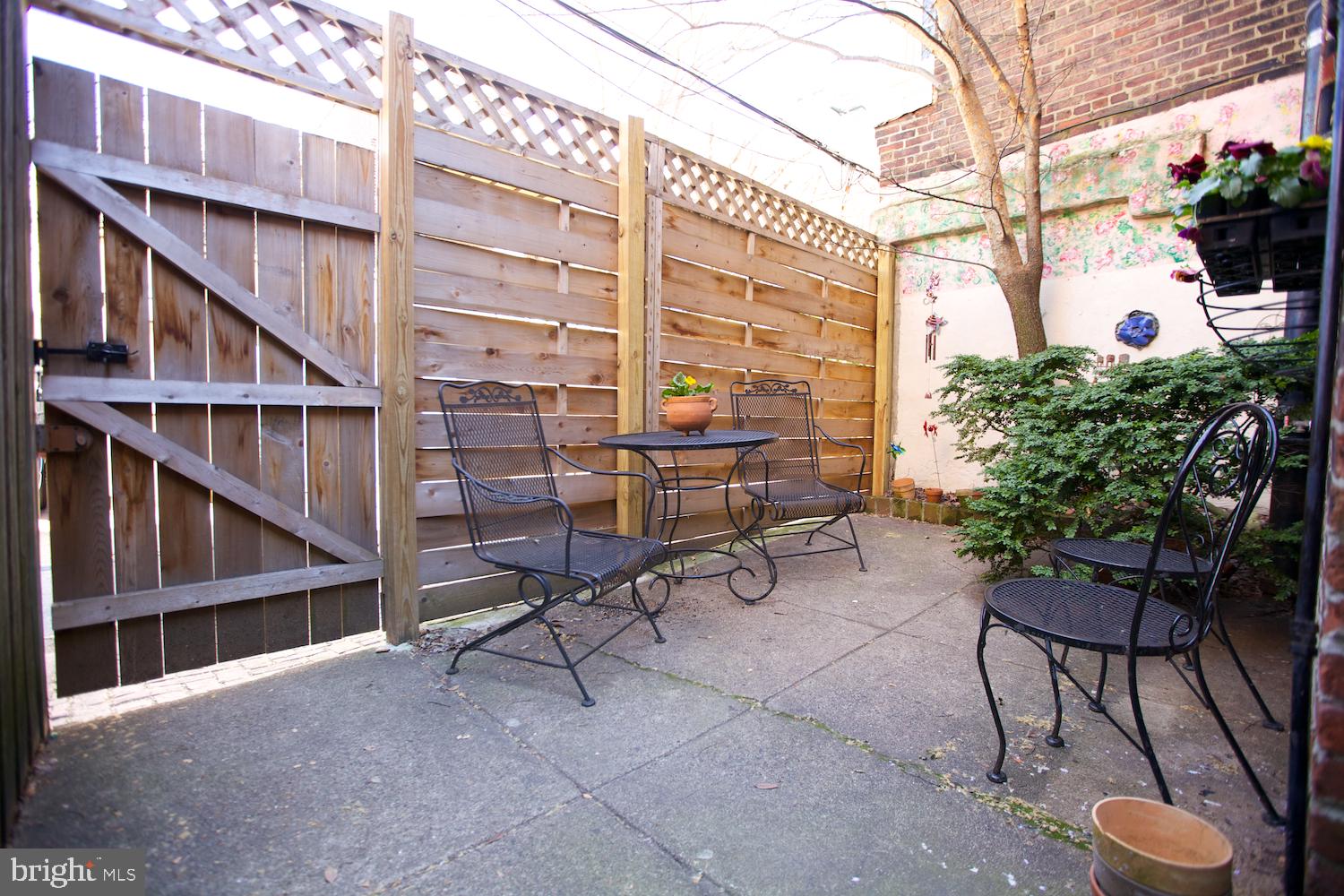 2213 Rittenhouse Square Philadelphia, PA 19103 - Photo 17 of 32 Rear Patio