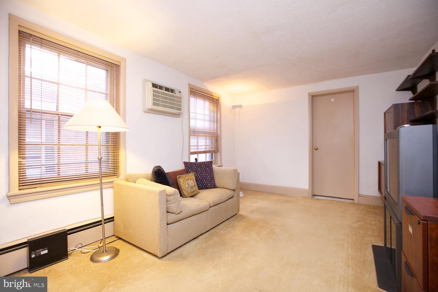 2213 Rittenhouse Square Philadelphia, PA 19103 - Photo 23 of 32 Second floor rear BR/den